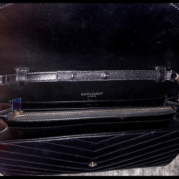 YSL Monogram - Picture 5 of 7